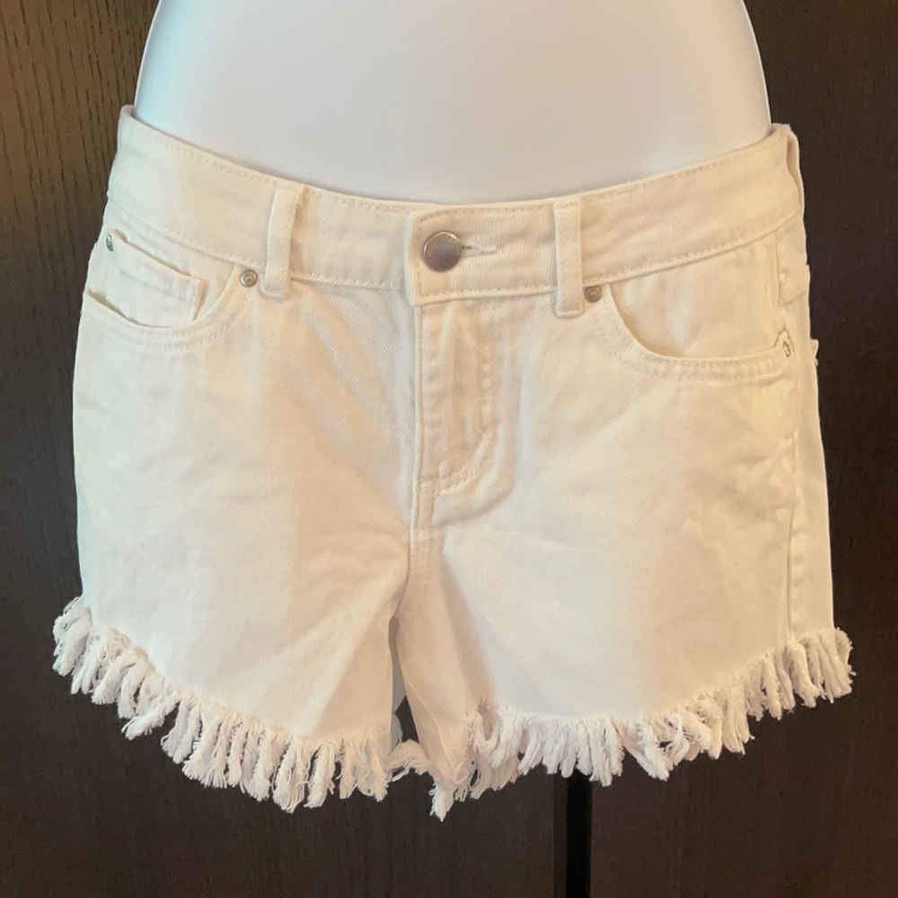 Denim Co White Jeans Shorts Frayed Hem SZ4